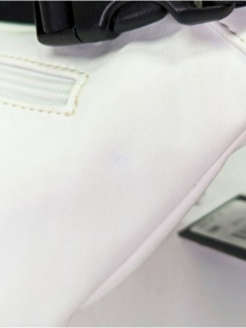DKNY Tilly Unisex White Medium Zippered Sling Bag O/S (MSRP $148) - Picture 5 of 9